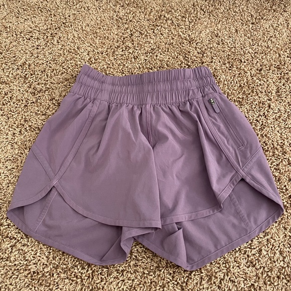 lululemon athletica Pants - lululemon Tracker V shorts inseam: 4in